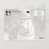 Bulldog op patrouille met pet en capsule briefkaart (Achterkant)