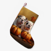 Bulldog Puppy Herfst Delight Pompoen Kleine Kerstsok (Voorkant (Hangend))