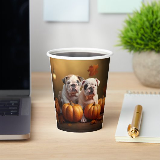 Bulldog Puppy Herfst Delight Pompoen Papieren Bekers (Insitu)
