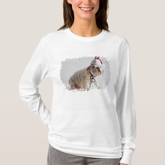 Bulldog Puppy Wearing Santa Hat T-shirt (Voorkant)