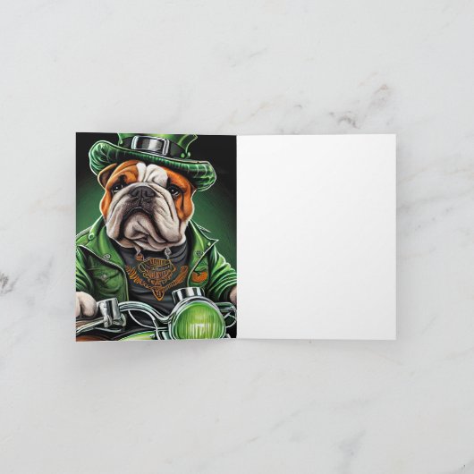 Bulldog rijdt fiets St. Patrick's Day Kaart (Binnen)