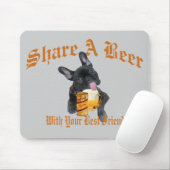 Bulldog Shares a Beer Muismat (Met muis)