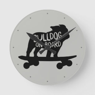 Bulldog Skateboarding Dog Silhouette Ronde Klok
