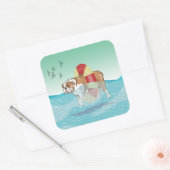 Bulldog zwemmen in de oceaan vierkante sticker (Envelop)