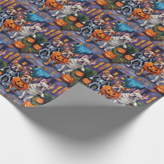 Bulldogs Trick-or-Treating in Halloween kostuums Cadeaupapier (Hoek)