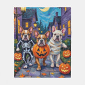 Bulldogs Trick-or-Treating in Halloween kostuums Fleece Deken (Voorkant)
