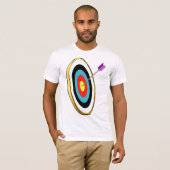 Bullseye boogschieten doel met pijl raken centrum t-shirt (Voorkant volledig)