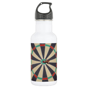 Bullseye in het dartboard, waterfles 