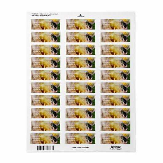 Bumble bee die in roze rozenadres vliegt etiket (Full Sheet)