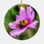 Bumble Bee. on Pink Cosmos Keramisch Ornament (Achterkant)