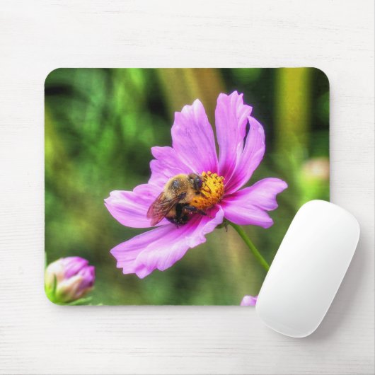 Bumble Bee. on Pink Cosmos Muismat (Met muis)