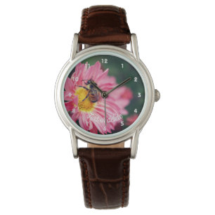 Bumble bee on roze Daisy Flower 2 Personated Horloge