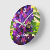 Bumble bee on Wild Lupine Flower Personated Ronde Klok (Hoek)