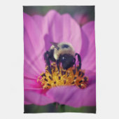 Bumble bee op kosmos theedoek (Verticaal)