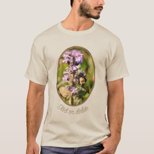 Bumble bee op Paarse ventilator, op maat gesneden T-shirt