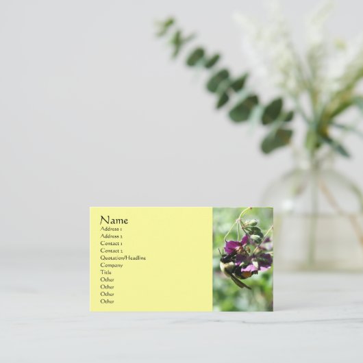 Bumble bei on Flower Natuur Visitekaartje (Staand voorkant)