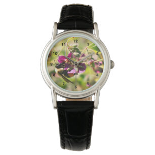 Bumble bei on roze flower close up horloge