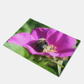 Bumble bei on roze Rose Natuur Deurmat (Schuin)