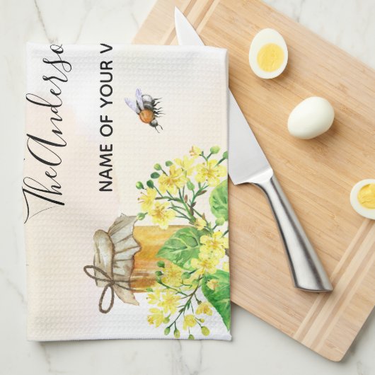 Bumble beien honey yellow florals family monogram theedoek (Quarter Fold)