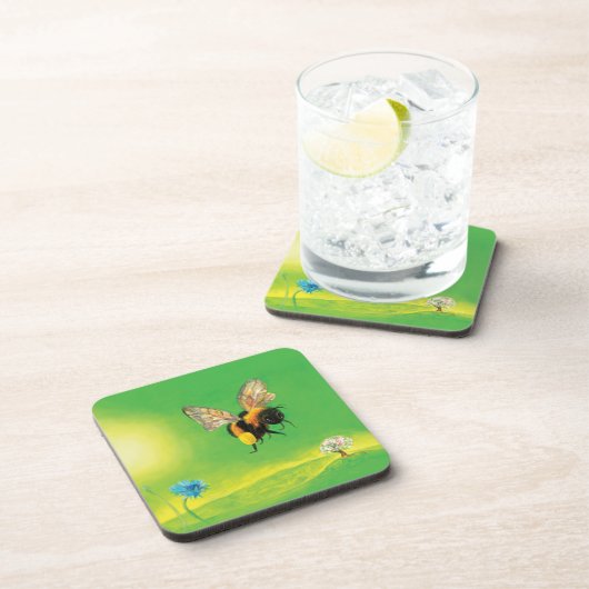 Bumblebee die over de weide vliegt bier onderzetter (Rechterzijde)