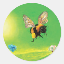 Bumblebee die over de weide vliegt ronde sticker