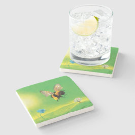 Bumblebee die over de weide vliegt stenen onderzetter