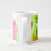 Bumblebee op dandelion grote koffiekop (Achterkant)