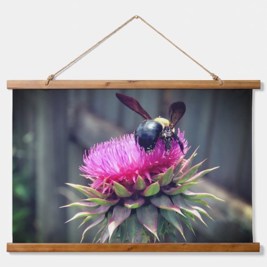 Bumblebee op een Thistle Hangend Wandkleed (Voorkant)