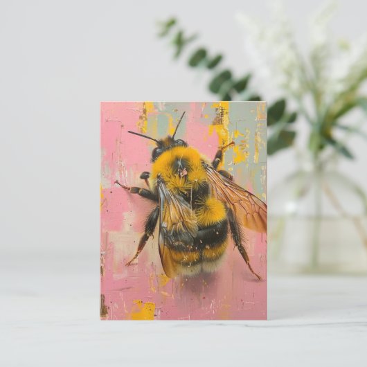 Bumblebee op roze en geel briefkaart (Staand voorkant)