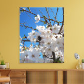 Bumblebee op wilde kersenbloei canvas afdruk (Insitu (Woonkamer))