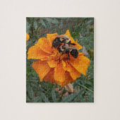 Bumblebijen op marigold Flower Legpuzzel (Verticaal)