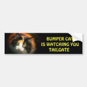 Bumper Cat kijkt naar TAILGATE 26 Bumpersticker (Voorkant)