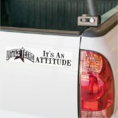 Bumpersticker "Het is een Attitude" (Op Truck)