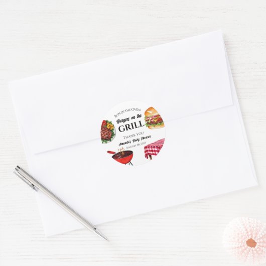 Bun in de oven BBQ Burger op Grill Baby shower Ronde Sticker (Envelop)