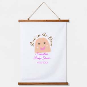 Bun in de oven beige dumpling baby shower roze br hangend wandkleed