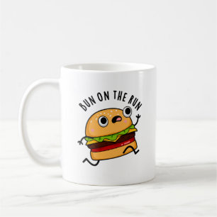 Bun on the run Funny Burger Pun Koffiemok
