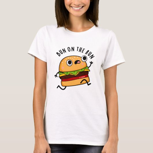 Bun on the run Funny Burger Pun T-shirt (Voorkant)