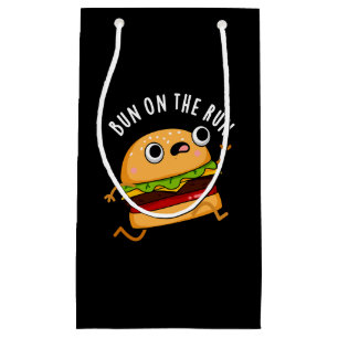 Bun on the run Funny food pun Dark BG Klein Cadeauzakje