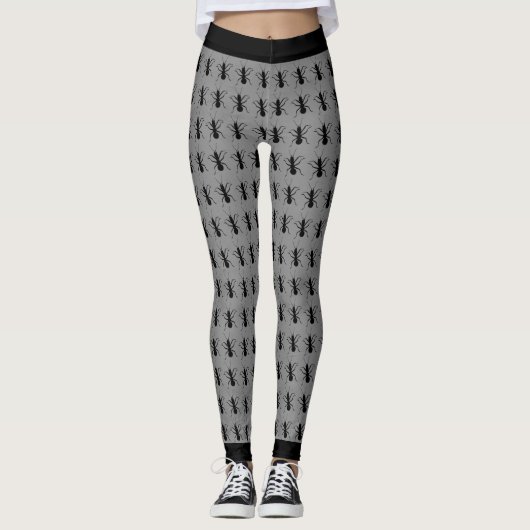 Bunch Grote Zwarte Kruipende Mieren op Grijs Leggings (Voorkant)