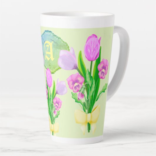 Bunch of Spring Flowers Custom Monogram Latte Mok (Rechterhoek)
