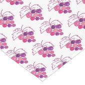 Bunches of Purple Grapes Pattern White Korte Tafelloper (Hoek)