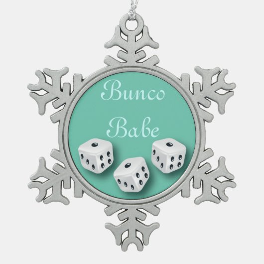 Bunco Babe met Dice-kerstsnowflake Tin Sneeuwvlok Ornament (Voorkant)