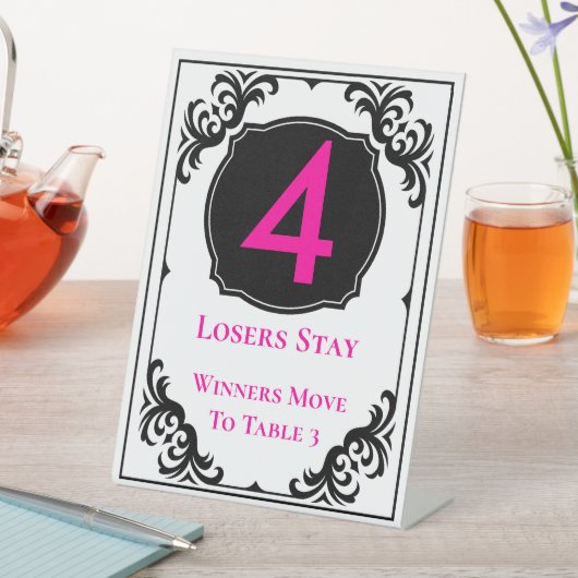 Bunco Elegant roze hoofdtabel nummer vier Reclamebord Met Voetstuk (Insitu)