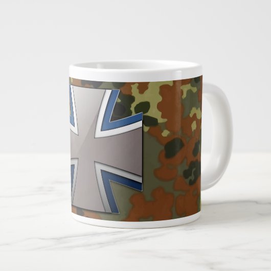 Bundeswehr Grote Koffiekop (Voorkant rechts)