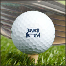 Bunker Bottom, Wiebelige Blauwe Letters