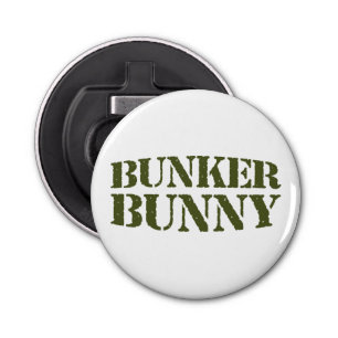 BUNKER BUNNY BUTTON FLESOPENER