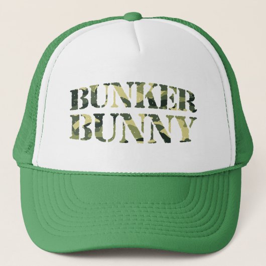 BUNKER BUNNY CAMO/CAMOUFLAGE TRUCKER PET (Voorkant)