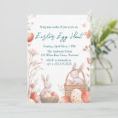 Bunnies en eieren in mand paaseieren jacht kaart (Staand voorkant)