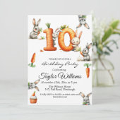 Bunnies en wortelen 10e verjaardagsfeest kaart (Staand voorkant)