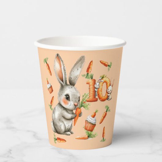 Bunnies en wortelen 10e verjaardagsfeest papieren bekers (Voorkant)